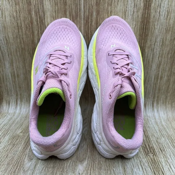 New Balance Fresh Foam X More V4 Women's Size 9 Pink Moon Running Shoes WMORCI4