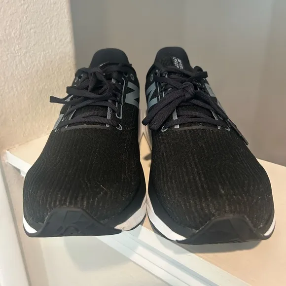 New Balance FuelCell Propel v5 Mens Running Shoes Black Size 11 D - Worn Once