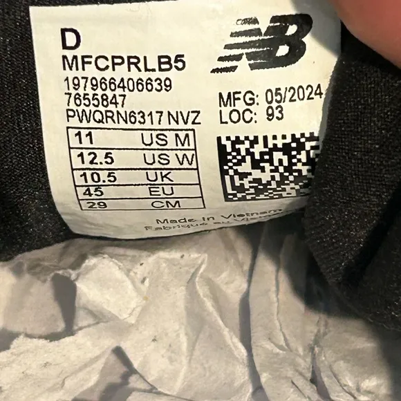 New Balance FuelCell Propel v5 Mens Running Shoes Black Size 11 D - Worn Once