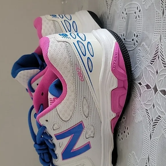 New Balance girl 680 V3 Running Shoes KR680FBY size 6 color white blue pink