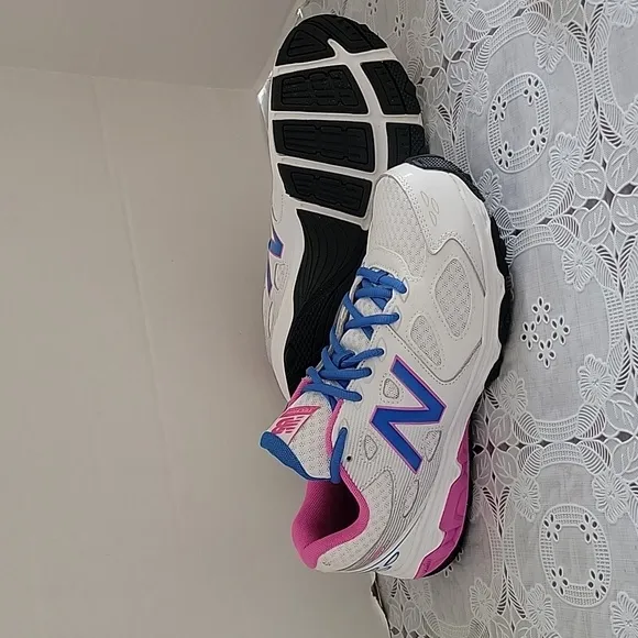 New Balance girl 680 V3 Running Shoes KR680FBY size 6 color white blue pink