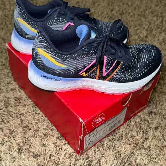 New Balance Kids Fresh Foam 880 Running Shoes Blue Pink PP880M12 Size 13.5 New