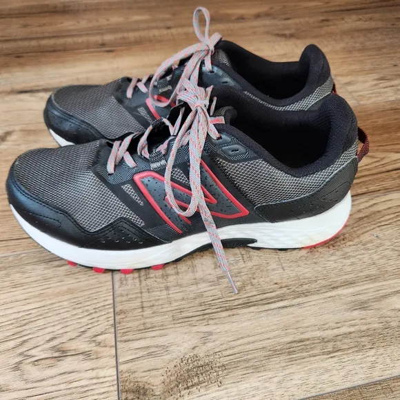 New Balance Men's 410 v8 Trail Running Shoes Size 10.5 Extra Wide Red/Gray/Black