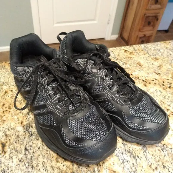 New Balance Mens 510 V4 MT510LB4 Black Running Shoes Sneakers Size 9.5 4E