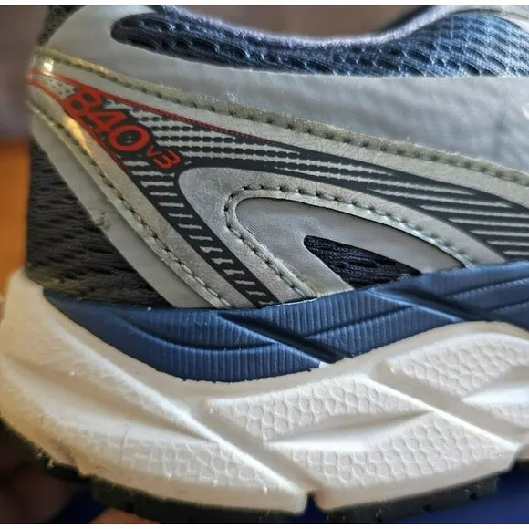 New Balance Men's  840V3 Running Shoes Gray/Blue/Red  Size 10 Sneakers