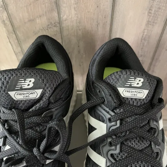 New Balance Men's Fresh Foam X 1080 V8 Running Shoe Black 8 D NWOB