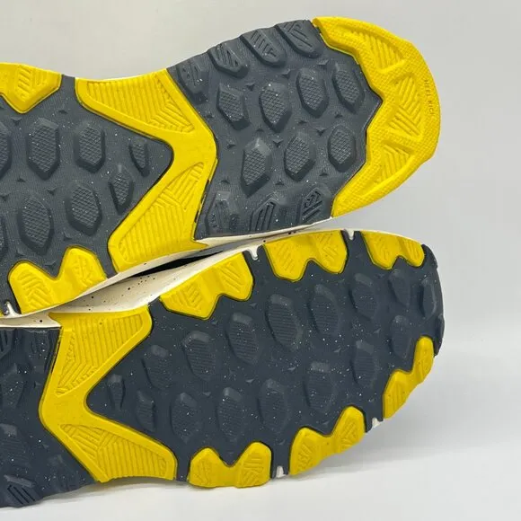 New Balance Mens Size 11 MT510CL6 Black Yellow Sneakers Shoes