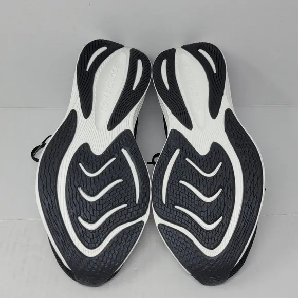 New Balance Mens Size 14 Dynasoft Pro Run V2 Running Shoes Black/White New