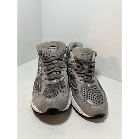 New Balance Shoes Mens 9.5 2002R Grey White Running Athletic sneakers M2002RJM