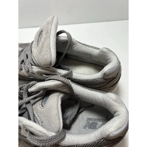 New Balance Shoes Mens 9.5 2002R Grey White Running Athletic sneakers M2002RJM