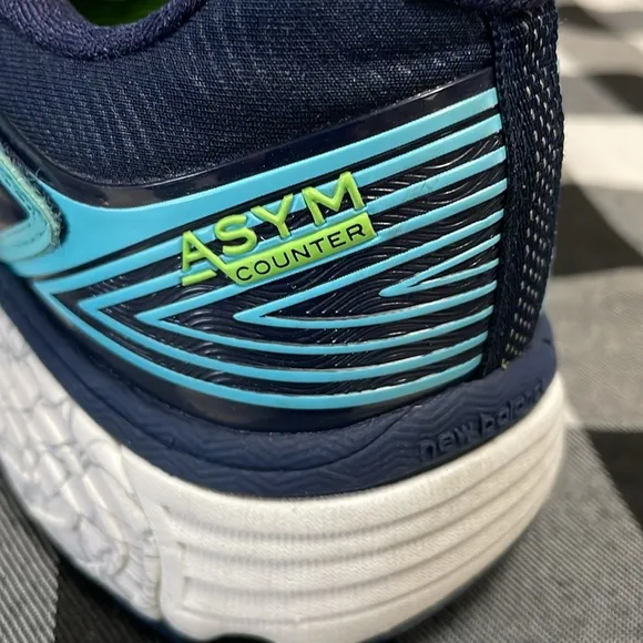 New Balance Support 860v8 Running Shoes Size 9 Asym Counter