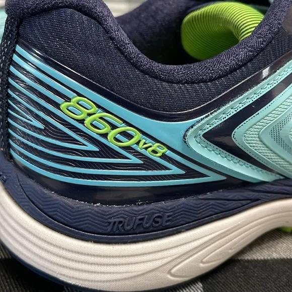 New Balance Support 860v8 Running Shoes Size 9 Asym Counter