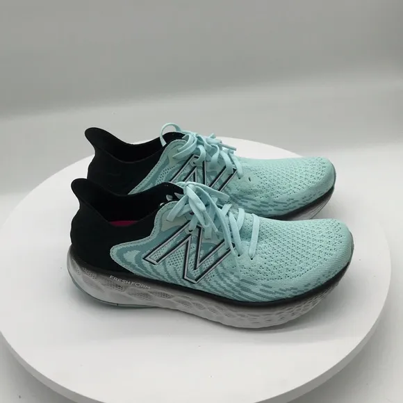 New Balance Womens Fresh Foam Running Shoe size 8 US
