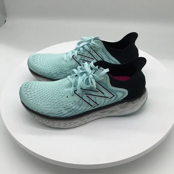 New Balance Womens Fresh Foam Running Shoe size 8 US