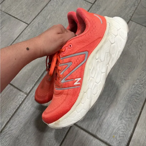 New Balance Women's Fresh Foam X More v4 Shoes Wize 9.5