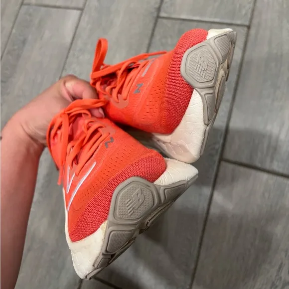 New Balance Women's Fresh Foam X More v4 Shoes Wize 9.5