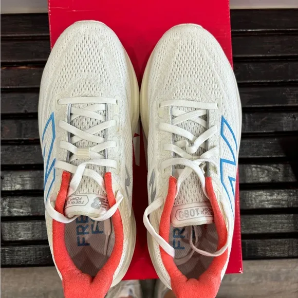 New Balance Women's White and Blue Running Shoes