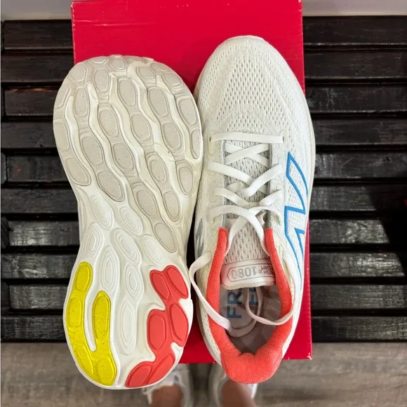 New Balance Women's White and Blue Running Shoes
