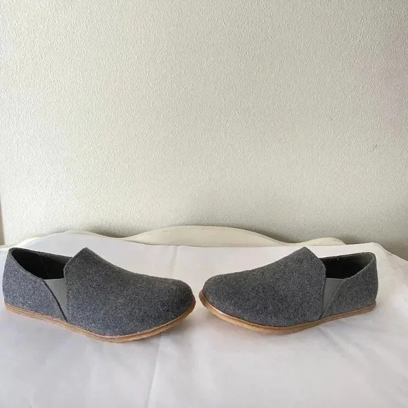 NEW Eyn Vas The Sanctum Shoe Grey Wool Felted Clog Gum Sole Slip on Shoe Size 41