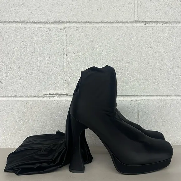 New Jeffrey Campbell sz8.5 black pull on stretchy stretch pant shoes pantalones
