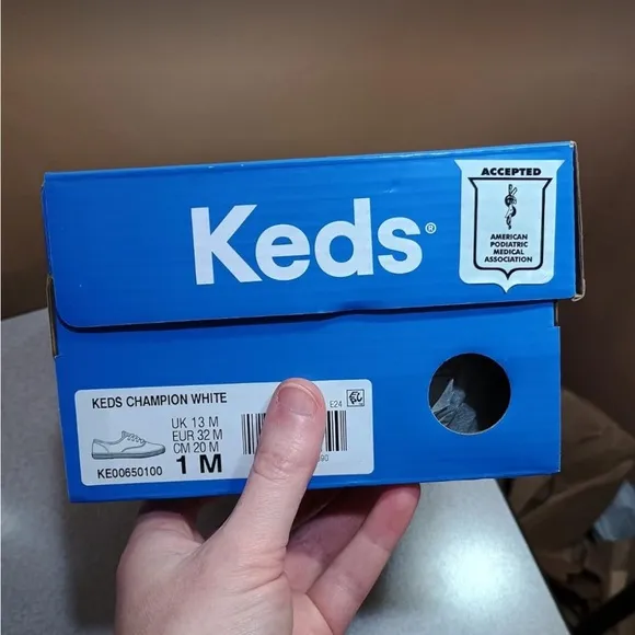 NEW! Keds Champion Sneakers Memory Foam Lace Up Little Big Kid White Size 1