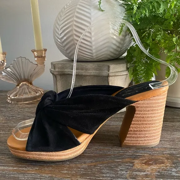 NEW Kork Ease Haya Knotted Heeled Sandal Black Suede Women’s 8
