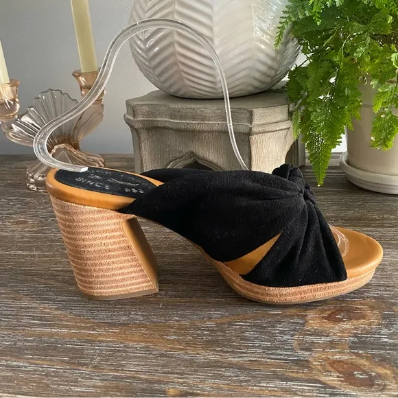NEW Kork Ease Haya Knotted Heeled Sandal Black Suede Women’s 8