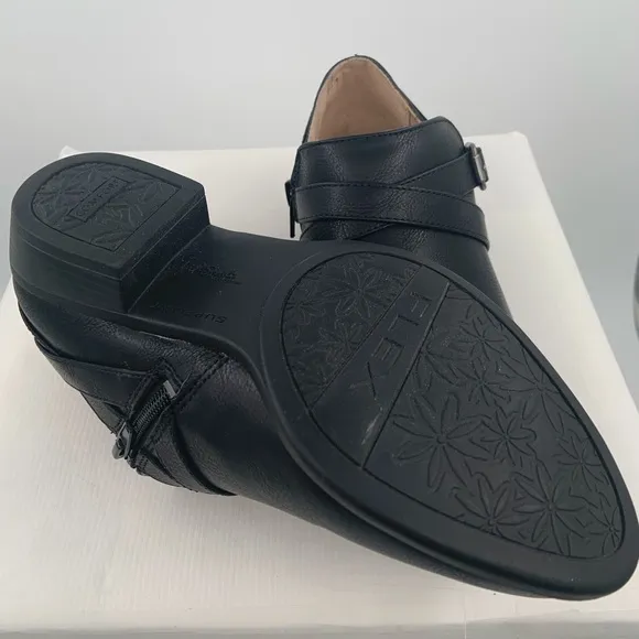 🌹New Listing🌹New Life Stride Women’s Adley Black Shootie Shoes - Size: 6