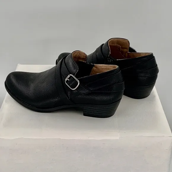 🌹New Listing🌹New Life Stride Women’s Adley Black Shootie Shoes - Size: 6