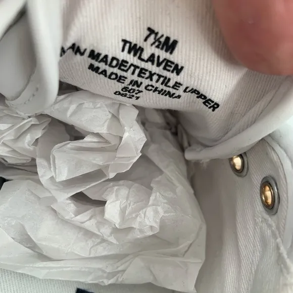 🌹New List🌹NWT Tommy Hilfiger Laven Lace-Less Women’s White Slip On Sneaker Shoes