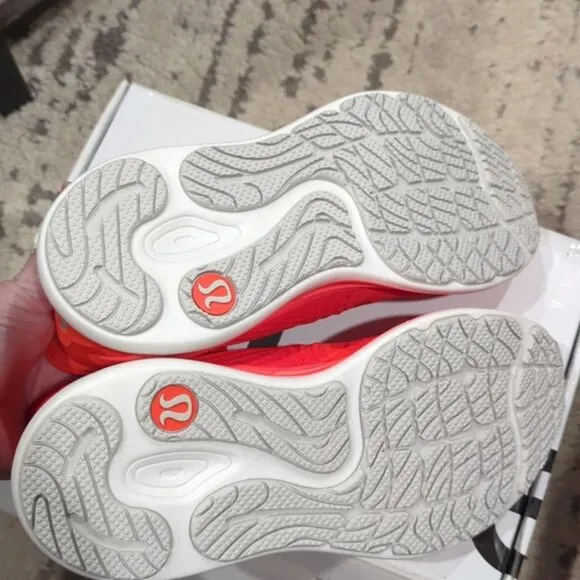 NEW Lululemon Blissfeel 2 Womens Running Shoe Solar Orange / Flare / Lig…