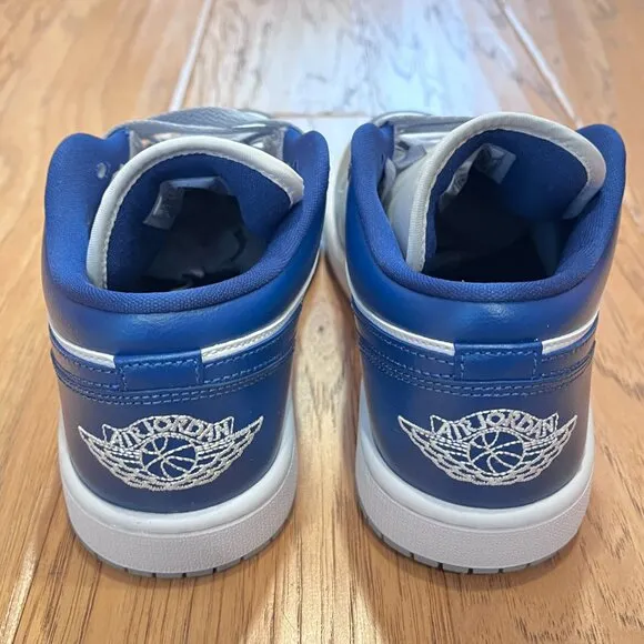 New NIB Nike Air Jordan 1 Low Sneakers Women's 7.5 UNC Stealth Grey French Blue