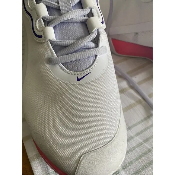 New - Nike Air Max CU4275-001 Women’s Size 11 Sneakers EUC