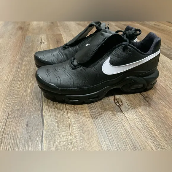New Nike Air Max Plus Tiempo Black (HF0074-001) Women's 12 / Men's 10.5