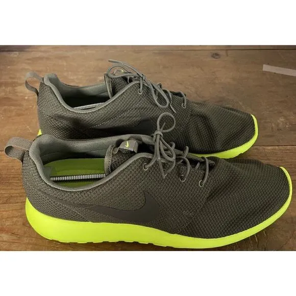 NEW Nike Roshe One Men’s Shoes Tarp Green Deep Smoke 511881-307 Size 14