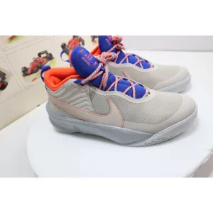 new Nike Team Hustle D 10 Desert Sand Boys Size 7Y CZ4179-001
