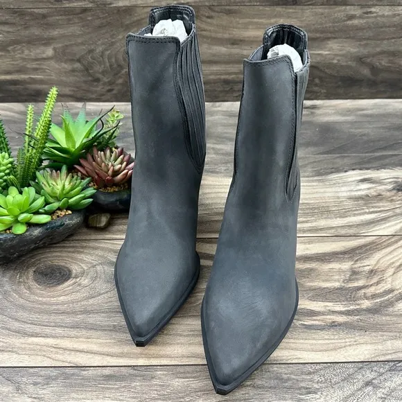 NEW Steve Madden 8.5M Terezza Grey Nubuck Pull On Pointed Western Ankle Bootie