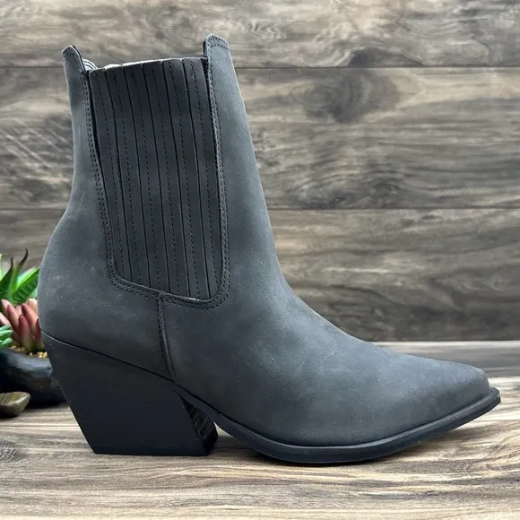 NEW Steve Madden 8.5M Terezza Grey Nubuck Pull On Pointed Western Ankle Bootie