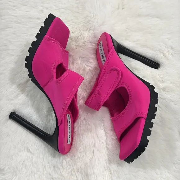 New Steve Madden Women's VOIDED Heeled Sandal, Fuchsia