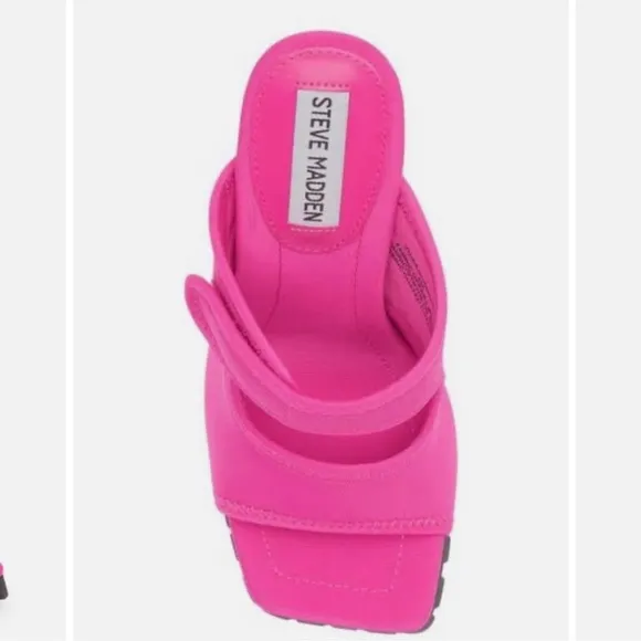 New Steve Madden Women's VOIDED Heeled Sandal, Fuchsia