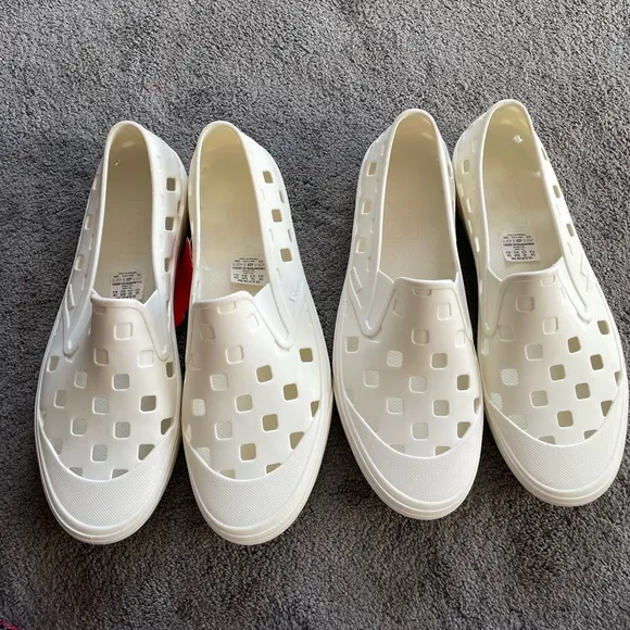 New Vans Unisex Slip On TRK White Shoes Size 11, 12