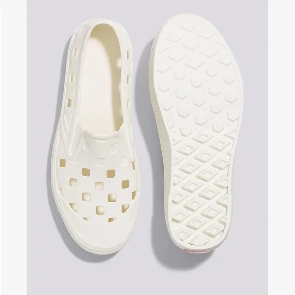 New Vans Unisex Slip On TRK White Shoes Size 11, 12