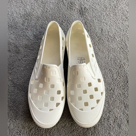 New Vans Unisex Slip On TRK White Shoes Size 11, 12