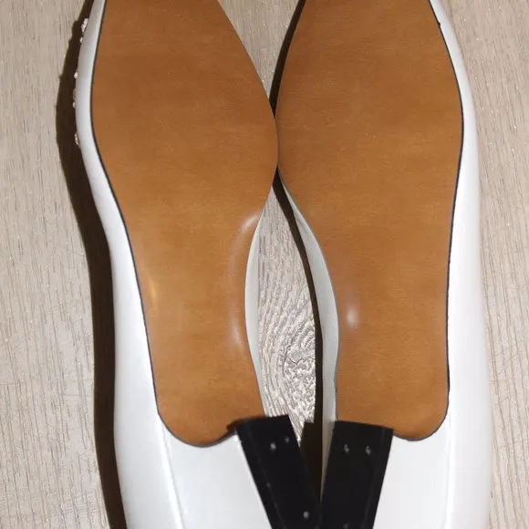 NEW VINTAGE CALIFORNIA MAGDESIANS SHINY WHITE EMBELLISHED BEADS SHOES 6.5 N