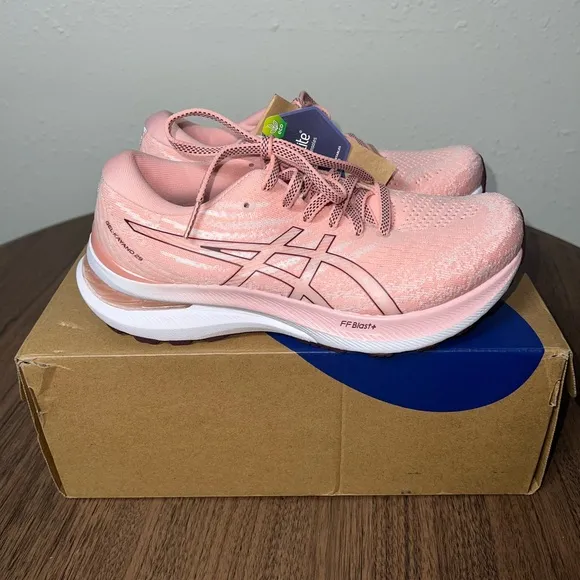 New with Box Asics GEL-KAYANO 29 Women Running Shoes Size 6.5