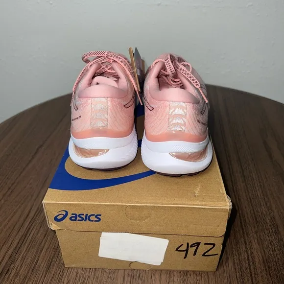 New with Box Asics GEL-KAYANO 29 Women Running Shoes Size 6.5