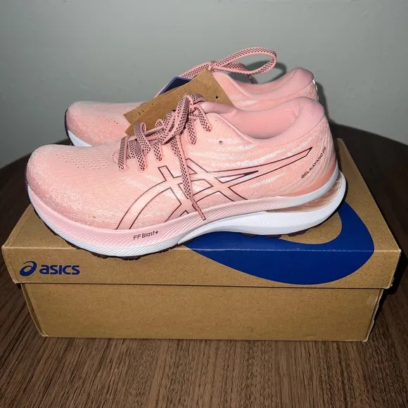 New with Box Asics GEL-KAYANO 29 Women Running Shoes Size 6.5