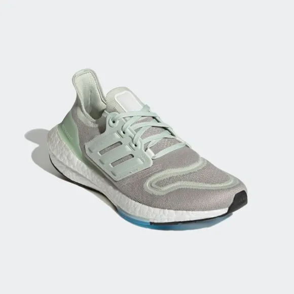 [NEW] Women's adidas UltraBoost 22 Running Shoes Gray Size 7.5 GY7285