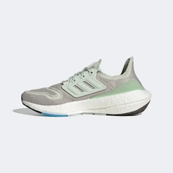 [NEW] Women's adidas UltraBoost 22 Running Shoes Gray Size 7.5 GY7285