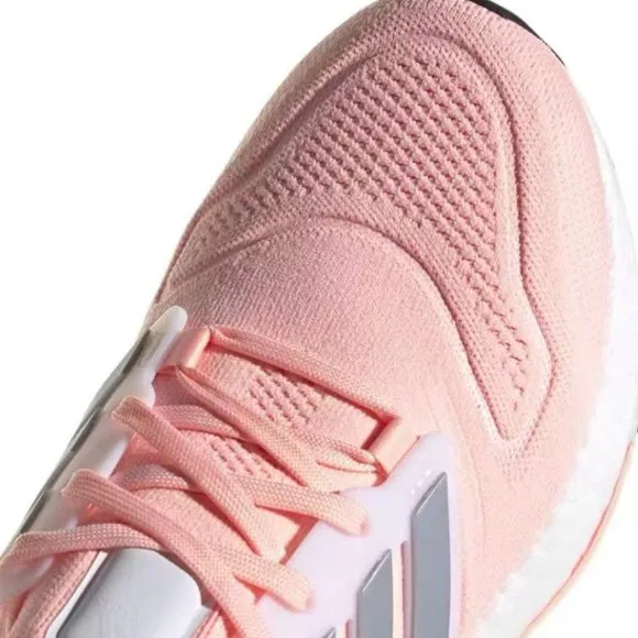 [NEW] Women's adidas UltraBoost 22 Running Shoes Size 5.5 HR1030